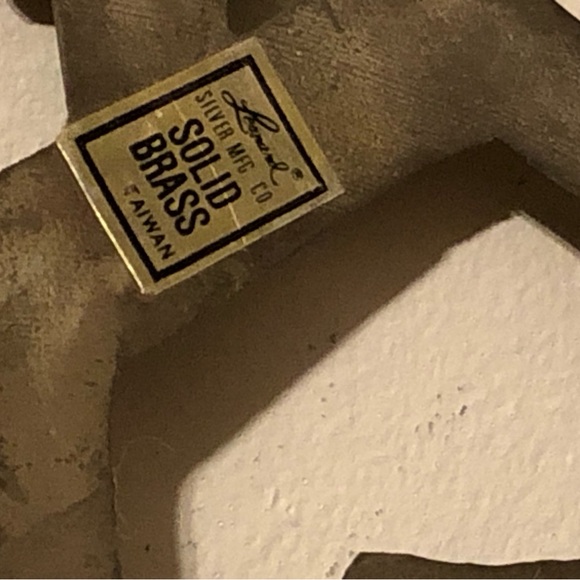 8894 Brass Key Holder House Tree Picket Fence 5 Key Holder Vintage Wall Mount - Picture 8 of 8